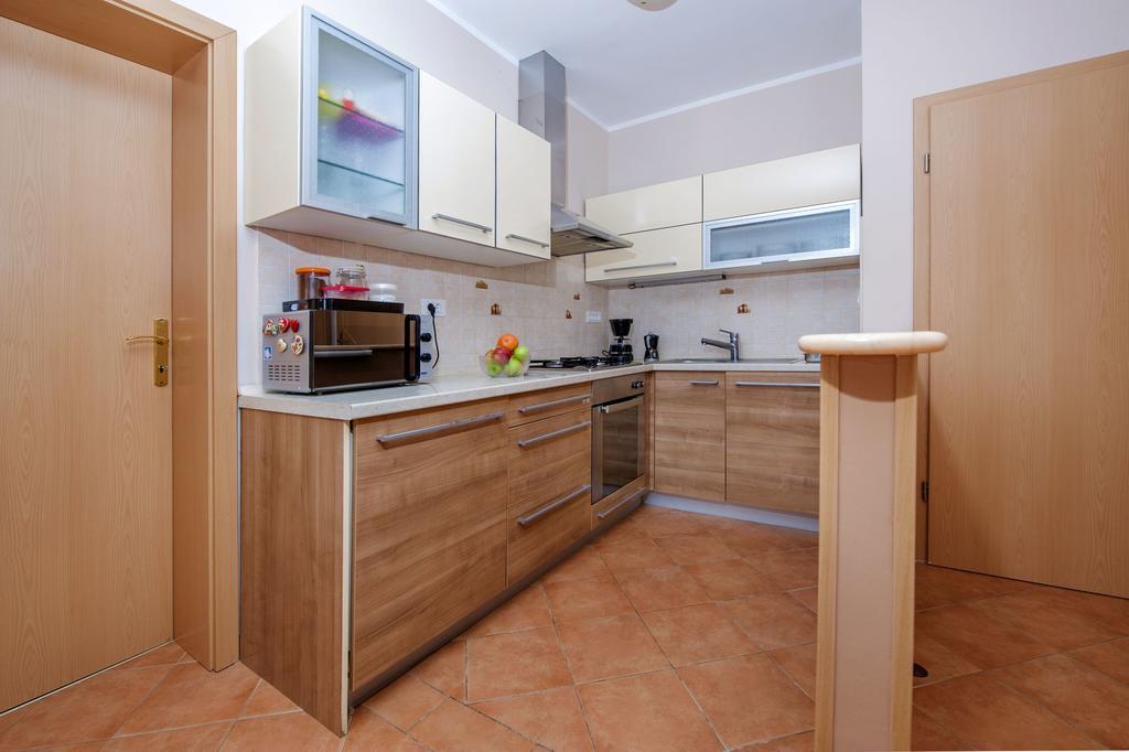 Apartments Karmen Rovinj Exterior photo