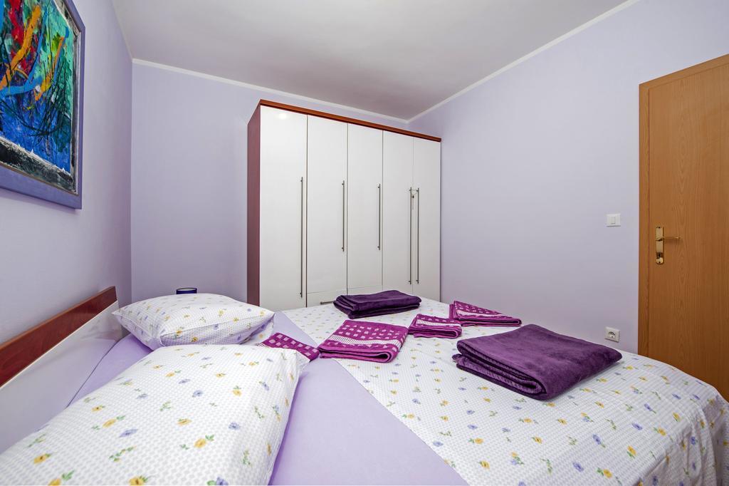 Apartments Karmen Rovinj Exterior photo