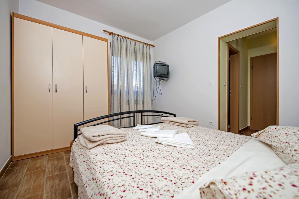 Apartments Karmen Rovinj Exterior photo